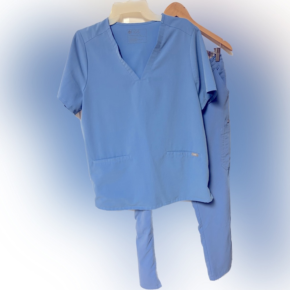 Figs Scrub Top and Bottom in color Ceil.